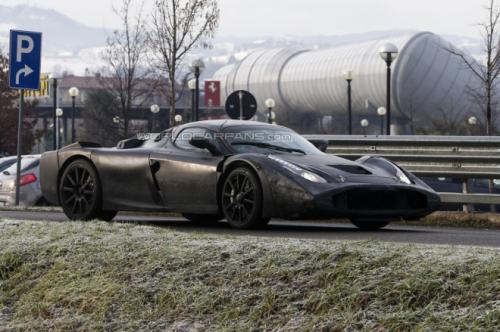 Lộ video Ferrari F150 gầm rú trên đường - 2