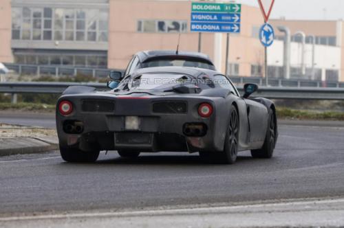 Lộ video Ferrari F150 gầm rú trên đường - 3