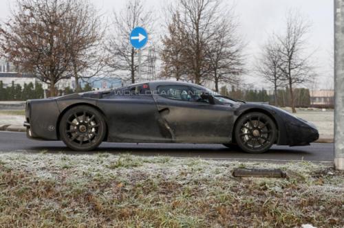 Lộ video Ferrari F150 gầm rú trên đường - 6