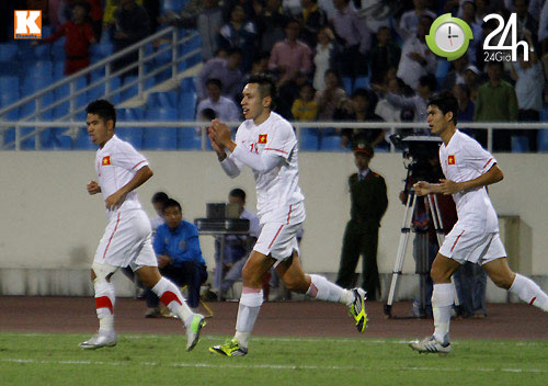 Việt Nam thua UAE: "Tướng" Phúc vẫn cười - 10