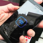 Thời trang Hi-tech - BlackBerry Z10 dễ 'bung bét' khi rơi