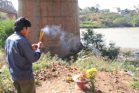 Trở lại Sêrêpốk, cây cầu có 34 người chết - 2