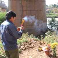 Tin tức trong ngày - Trở lại Sêrêpốk, cây cầu có 34 người chết