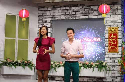 "Hotboy và thằng Cười" quấn quýt bên nhau - 14