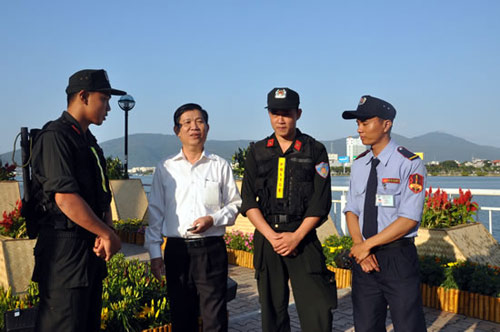 Đà Nẵng: Rực rỡ Đường hoa xuân Bạch Đằng - 6