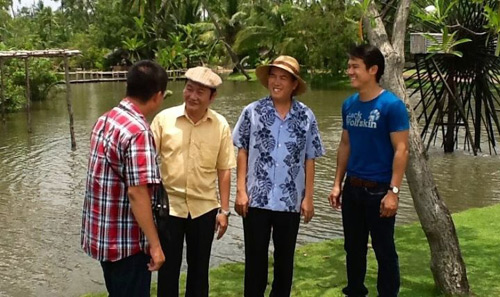 Cụ tổ hiển linh: Tiếng cười thâm thúy - 3