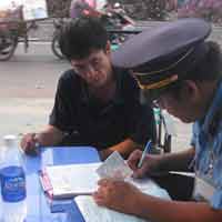 Tin tức trong ngày - "Trảm" 329 xe dù vi phạm trước Tết