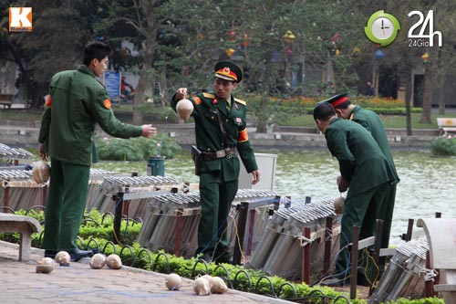 Tất bật không khí ngày tất niên - 2