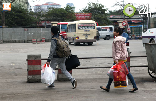 Những người cuối cùng về quê ăn tết - 14