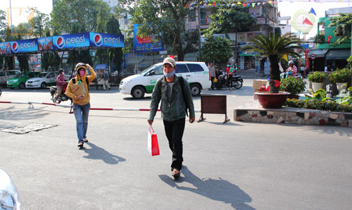 Những người cuối cùng về quê ăn tết - 2