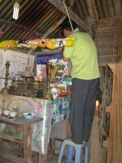 Chuyện lạ: Hùn vốn cúng tất niên - 4