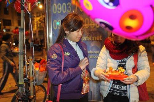 Đêm giao thừa, hồi hộp từng giây - 9