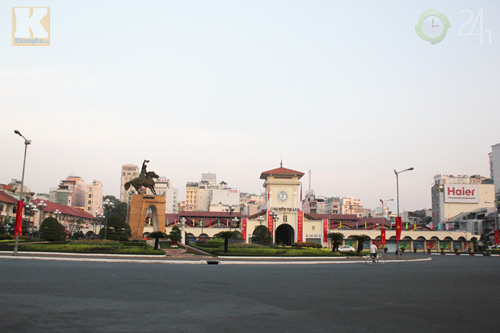 Hà Nội, TP.HCM lạ lẫm ngày đầu xuân - 13