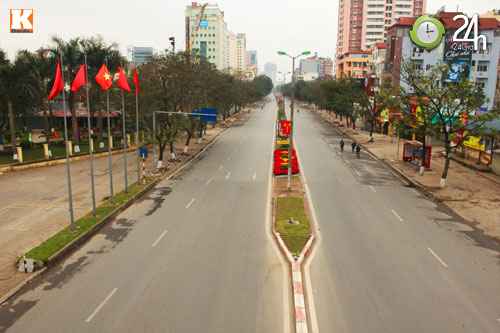 Hà Nội, TP.HCM lạ lẫm ngày đầu xuân - 3