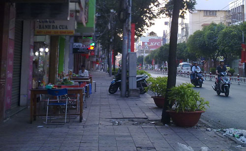 Hà Nội, TP.HCM lạ lẫm ngày đầu xuân - 8