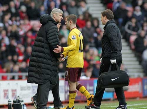 Arsenal vượt khó: Một là đủ - 2