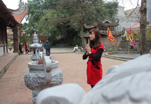 Chùm ảnh người dân đi lễ chùa đầu năm - 8