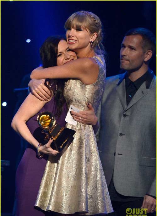 Grammy 2013: Adele và Kelly Clarkson ẵm giải lớn - 1