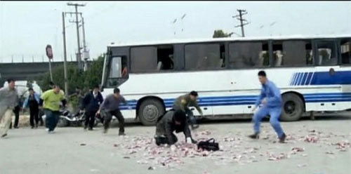 Những vụ náo loạn vì tiền rơi vãi - 5