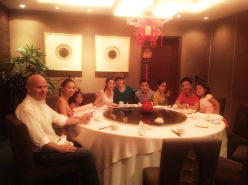 Loạt ảnh nóng sao Việt ăn Tết - 7