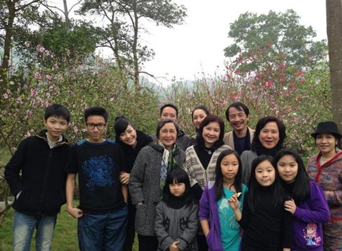 Loạt ảnh nóng sao Việt ăn Tết - 10