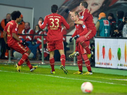 Bayern: Xây đế chế cùng Pep - 2