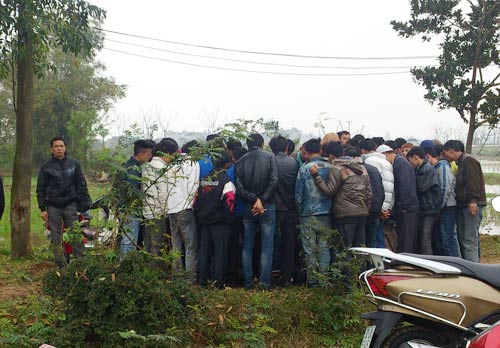 Muôn mặt trò đỏ đen ngày Tết - 2