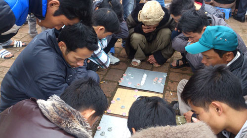 Muôn mặt trò đỏ đen ngày Tết - 3