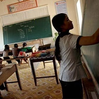 Giáo dục - du học - Đổi mới chương trình bỏ quên giáo viên?