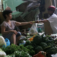 Thị trường - Tiêu dùng - Sau Tết, tiểu thương ra sức “chặt chém”