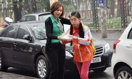 Học sinh uể oải đến trường sau tết - 6