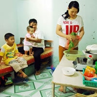 Tin Đà Nẵng - Công nhân xa quê ngóng ngày vào ca