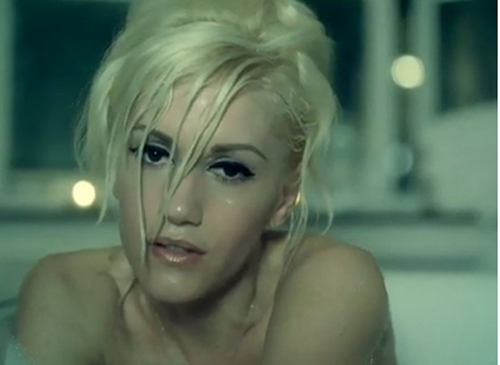 "Nóng mắt" với sao nữ trong bồn tắm - 5