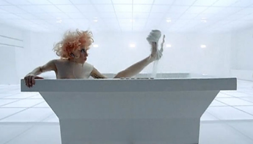 "Nóng mắt" với sao nữ trong bồn tắm - 9