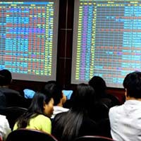 TTCK chiều 18/2: Khối ngoại tiếp tục bán ra