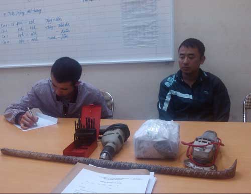 HN: Bắt 2 kẻ trộm ngọc, đá quý tiền tỉ - 4