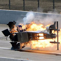 Thể thao - Tay đua may mắn thoát chết tai nạn rùng rợn