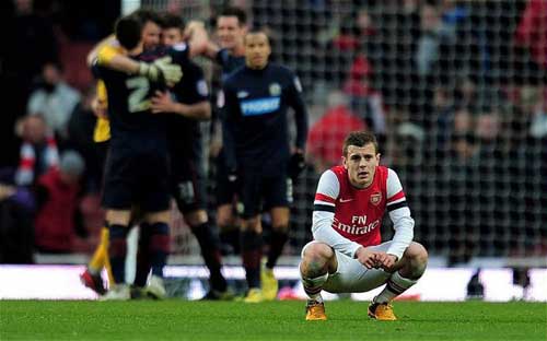 Arsenal: Cánh én Wilshere - 2