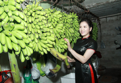 Lý Nhã Kỳ "bán" bánh cuốn - 10