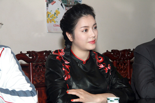 Lý Nhã Kỳ "bán" bánh cuốn - 17