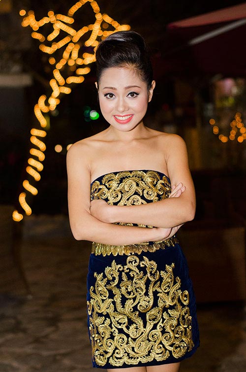 Hoàng Quyên cười ngất khi nhận được lì xì - 10