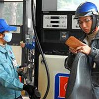 Tin tức trong ngày - Chiều nay, xăng dầu đồng loạt tăng giá?