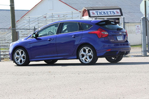 Ford Focus ST 2013: Tất cả trong một - 2