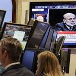 Phố Wall trượt mạnh sau báo cáo từ FED