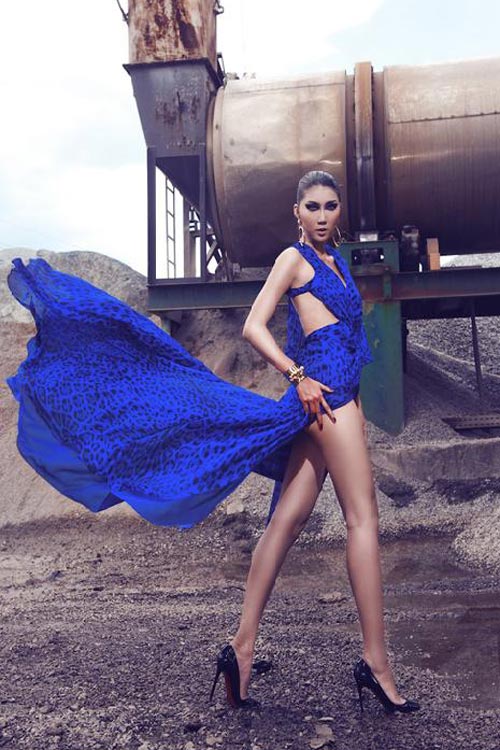 Ngắm đôi chân "trung thực" của sao Việt - 4