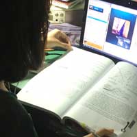 Tin tức trong ngày - Dịch vụ dạy học qua điện thoại, email, Skype