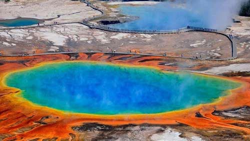 10 hồ nước nóng rực rỡ bậc nhất thế giới - 1