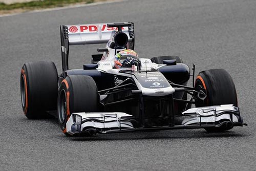 F1 - F.Alonso mạnh mẽ cùng chiếc F138 (Test xe ngày 3) - 2