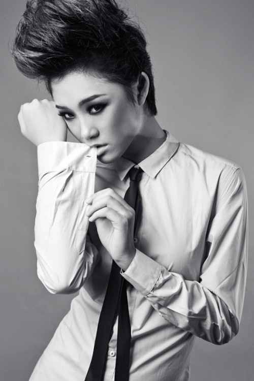 Trang phục "chuẩn men" của mỹ nhân Việt - 16