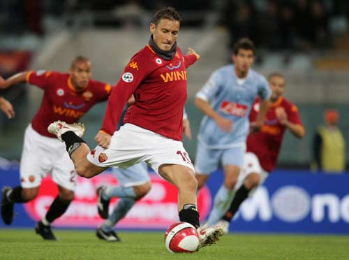 ĐTVN chưa chốt trận đấu với AS Roma - 1